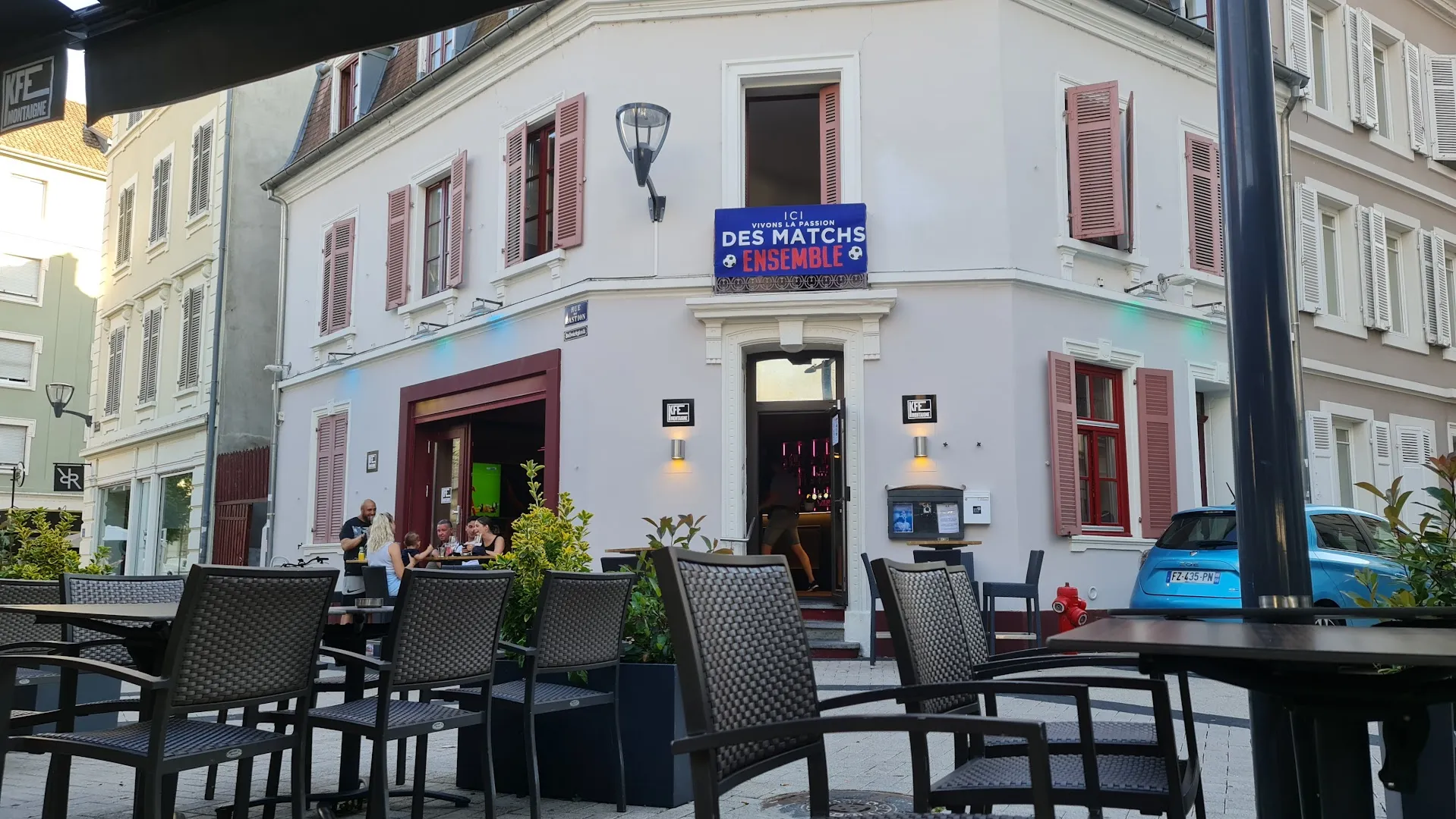 Cafe Montaigne